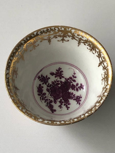 Meissen Porcelain Kauffahrtei Scene Schwarzlot Tea Bowl, 1730-1735