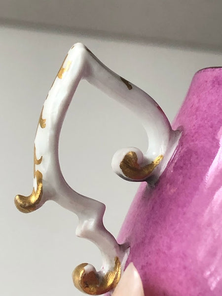 Meissen Porcelain Kakiemon Lilac Cup with Crane 1740