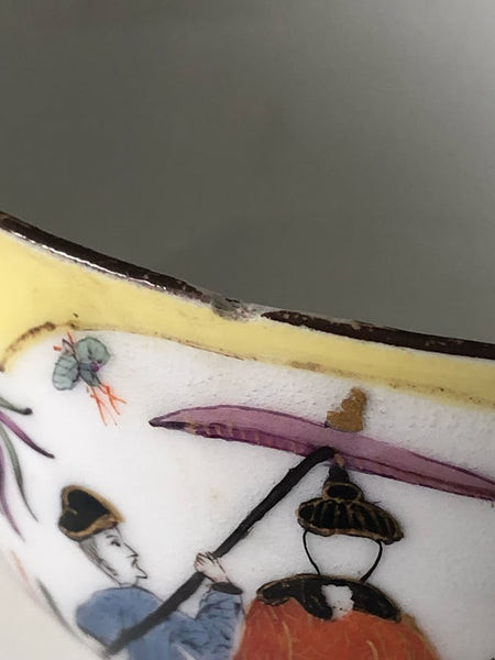 Meissen Porcelain Yellow Ground, Chinoiserie Tea Bowl, Drehers Marks, 1730 - 1732