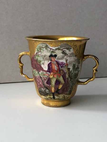 Meissen Porcelain Gilt Hausmaler Beaker with Hunters, Sueter Workshop, 1720