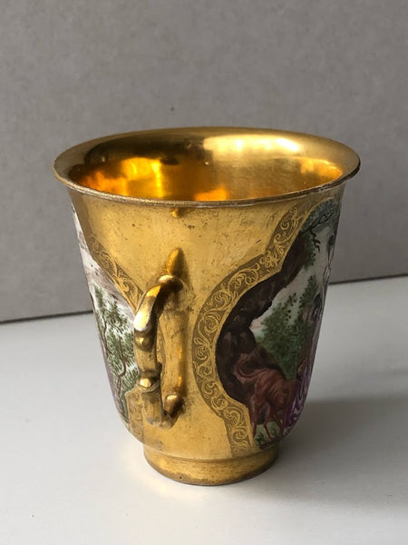 Meissen Porcelain Gilt Hausmaler Beaker with Hunters, Sueter Workshop, 1720