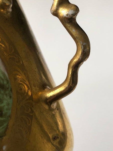 Meissen Porcelain Gilt Hausmaler Beaker with Hunters, Sueter Workshop, 1720