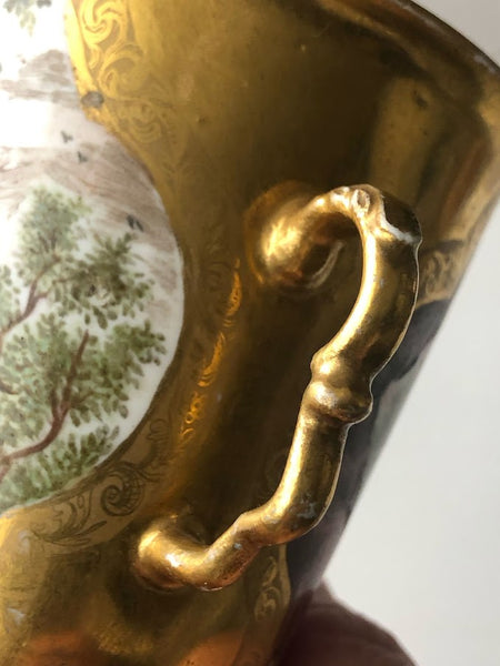 Meissen Porcelain Gilt Hausmaler Beaker with Hunters, Sueter Workshop, 1720