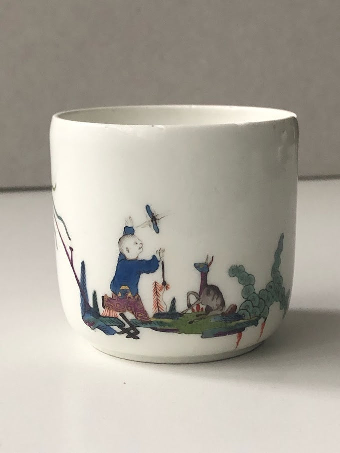 Meissen Porcelain A F von Lowenfinck Decorated, Chinoiserie & Mythical Beast Pot, 1740