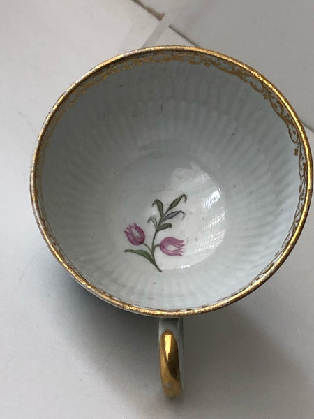 Wallendorf Porcelain Fluted Tea Cup with Deer, Circa 1787