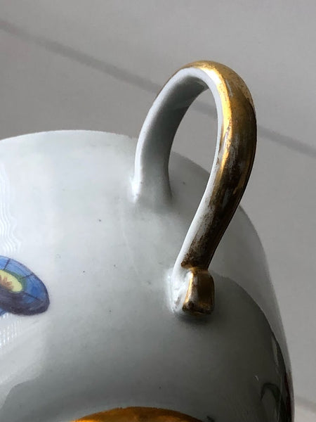 Wallendorf Porcelain Fluted Tea Cup with Deer, Circa 1787