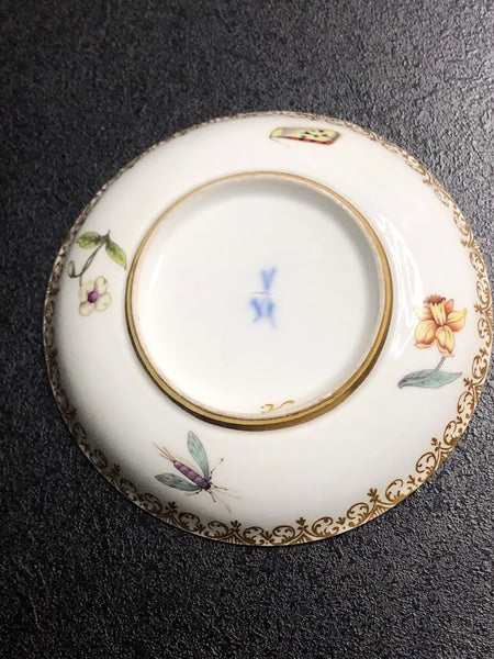 Meissen Porcelain Saucer Courting Couples &amp; Klinger Bugs, circa 1740