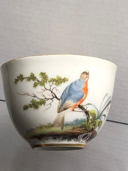 Oude Loosdrecht Porcelain Ornithological Tea Bowl by Johannes de Mol, 1770s.
