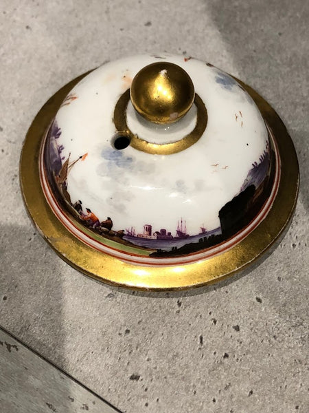 Meissen Porcelain Maskaron Teapot with Kauffahrtei Scenes 1730