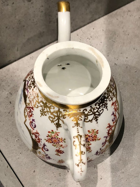 Meissen Porcelain Maskaron Teapot with Kauffahrtei Scenes 1730