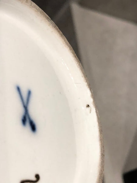 Meissen Porcelain Maskaron Teapot with Kauffahrtei Scenes 1730