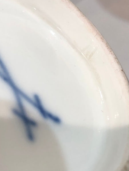 Meissen Porcelain Quatrefoil Kakiemon Tea Bowl & Saucer 1730's