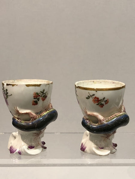Viennese Porcelain Cups with Du Paquier Salamanders, 1744