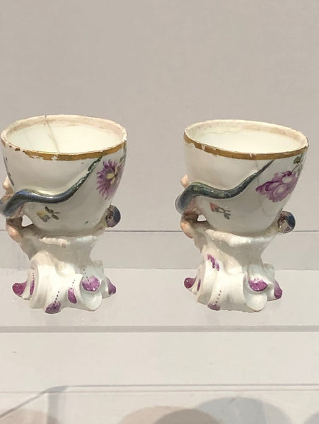 Viennese Porcelain Cups with Du Paquier Salamanders, 1744