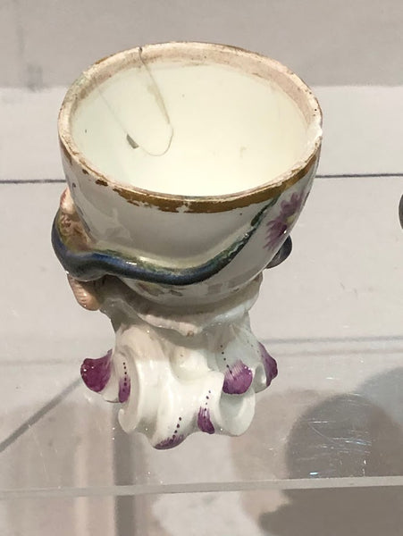 Viennese Porcelain Cups with Du Paquier Salamanders, 1744