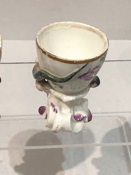 Viennese Porcelain Cups with Du Paquier Salamanders, 1744
