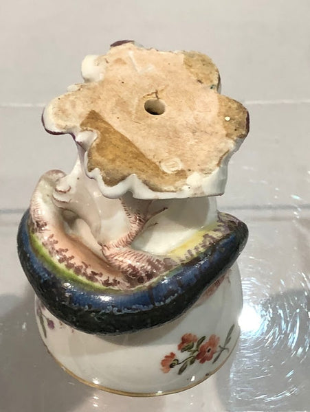 Viennese Porcelain Cups with Du Paquier Salamanders, 1744