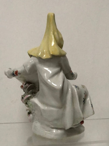 Bow Porcelain Sweetmeat Figure of a Levantine Lady, circa 1754