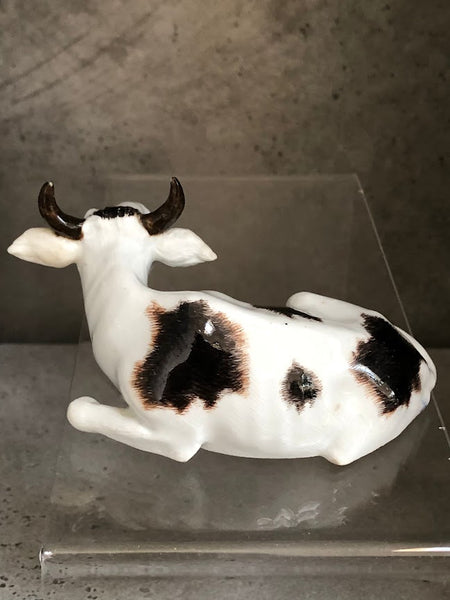 Meissen Porcelain Figurine of a Recumbent Fresian Cow, 1750 #2
