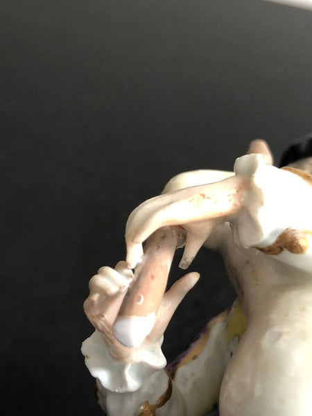 Meissen Porcelain Harlequin Piper, circa 1745.