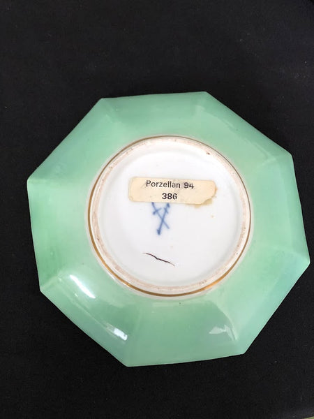 Meissen Porcelain Twin Handled Kakiemon Cup & Saucer 1730, Very Rare