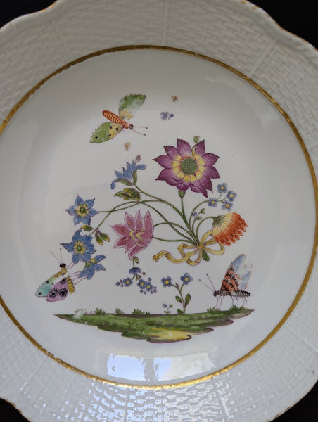 Meissen Porcelain Large Bienenmuster Bowl c1740