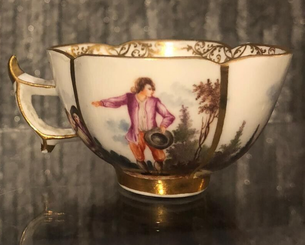 Meissen Porcelain Quatrefoil Cup with Courting Couples 1745 (no1)