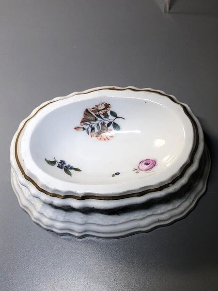 PAIR OF MEISSEN BASKET WEAVE TRENCHER SALTS 1740-1750