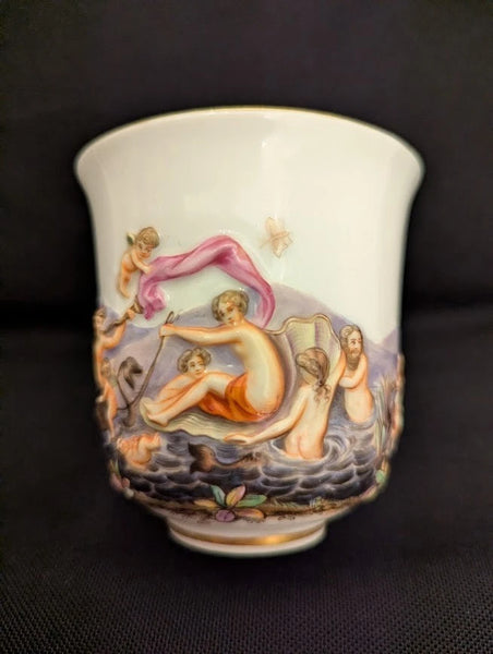 Meissen Porcelain Capodimonte Style Beaker, 19th C Rare