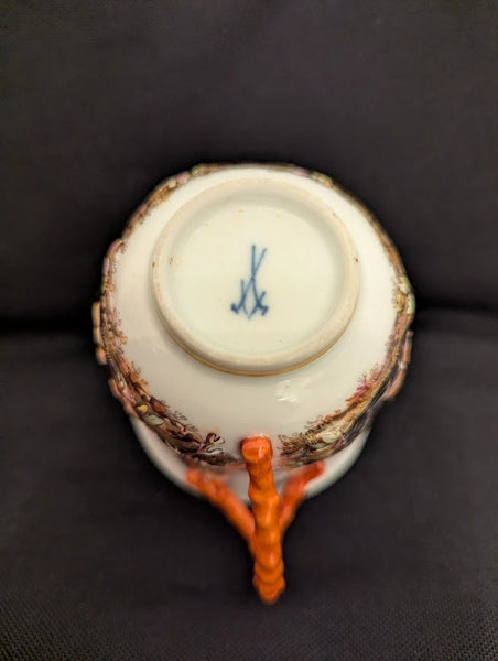 Meissen Porcelain Capodimonte Style Beaker, 19th C Rare