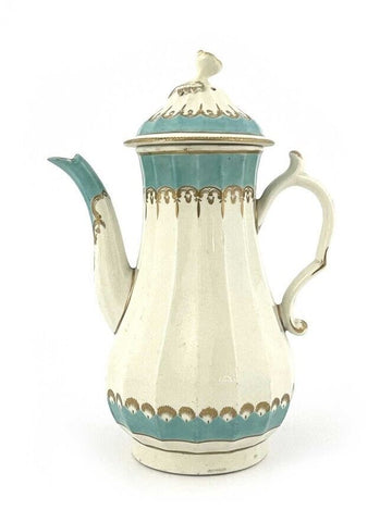 Geriffelte Kaffeekanne aus der ersten Periode von Worcester, 1775 - 1780