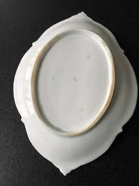 Chelsea Porcelain, Oval Dish with Birds of Paradise, 1765, Gold Anchor