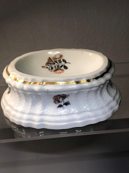 PAIR OF MEISSEN BASKET WEAVE TRENCHER SALTS 1740-1750