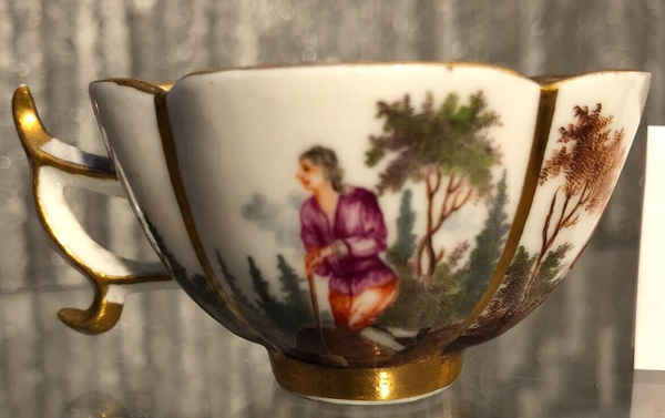 Meissen Porcelain Quatrefoil Cup with Courting Couples 1745 (no 2)