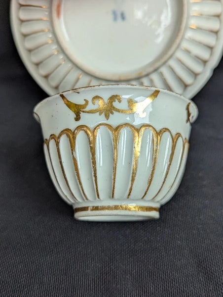 Meissen Porcelain Hausmaler Tea Bowl & Saucer circa 1725, matching Drehers Marks