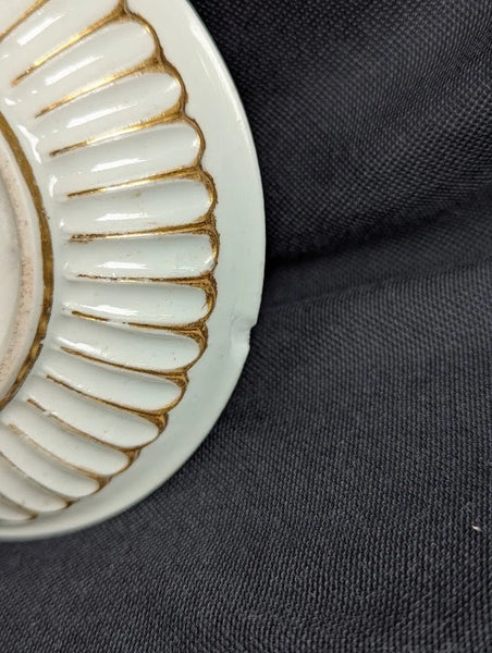 Meissen Porcelain Hausmaler Tea Bowl & Saucer circa 1725, matching Drehers Marks
