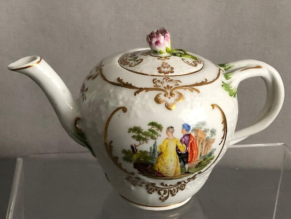 Meissen Porcelain Moulded Teapot with Watteau Scenes, 1756-1773