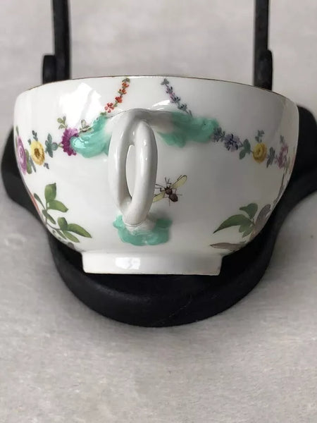 Meissen Porcelain Ornithological Tea Cup Circa 1750