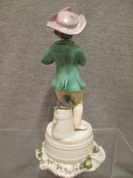 Musicien En Porcelaine De Meissen Debout Sur Un Tonneau 1740-50