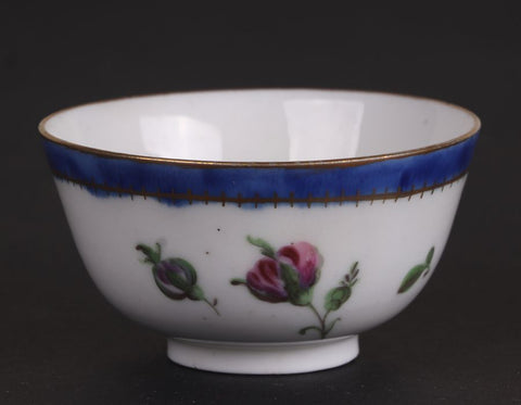 Cozzi Porzellan-Teeschale mit Blumenmuster, 1770