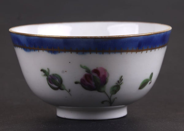 Cozzi Porzellan-Teeschale mit Blumenmuster, 1770
