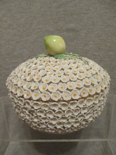 Meissen Schneeballen Lidded Pot with Lemon Finial 1880-1900