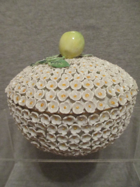 Meissen Schneeballen Lidded Pot with Lemon Finial 1880-1900