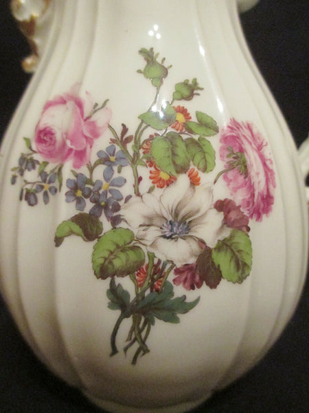 Meissener Porzellan-Holzschnitt-Kaffeekanne mit Blumenmuster und Käfern, 1740.