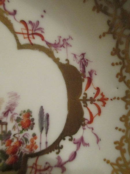 Bol à thé et soucoupe Meissen Chinoiserie 1735. 