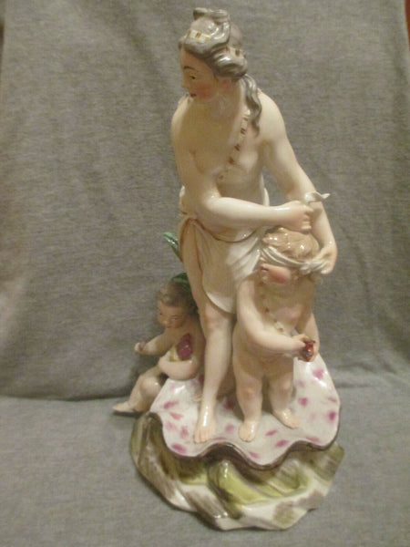 Frankenthal Large Aphrodite Group Figure, 1779.