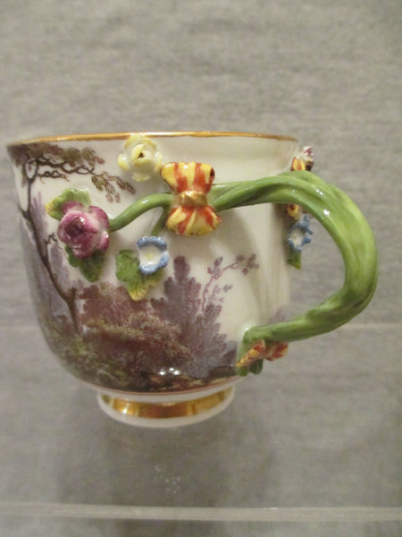 Meissen Continuous Hunting Scene Cup