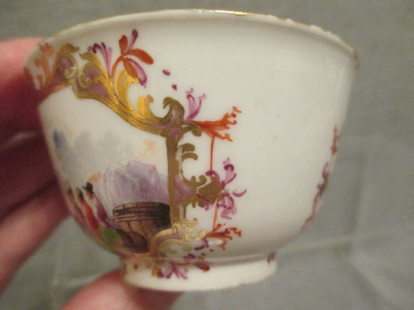 Meissen Porcelain Kauffahrtei Scene Tea Bowl 1735 (2)