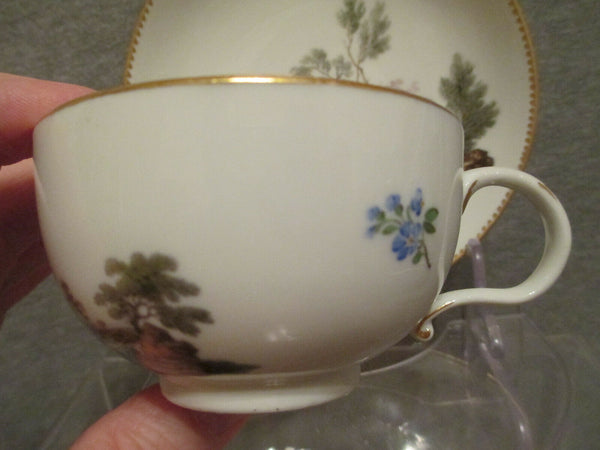 Tasse Et Soucoupe Scène De Chasse En Porcelaine De Meissen 18ème (2 sur 2) 