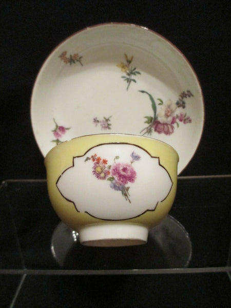 Bol à Thé et Soucoupe à Thé Moulu Jaune En Porcelaine De Meissen 1740 